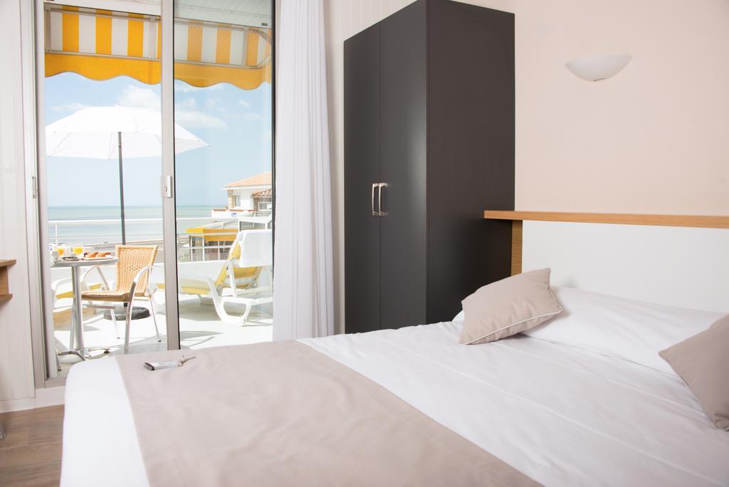 Hotel Les Dunes La Tranche-sur-Mer Exteriör bild